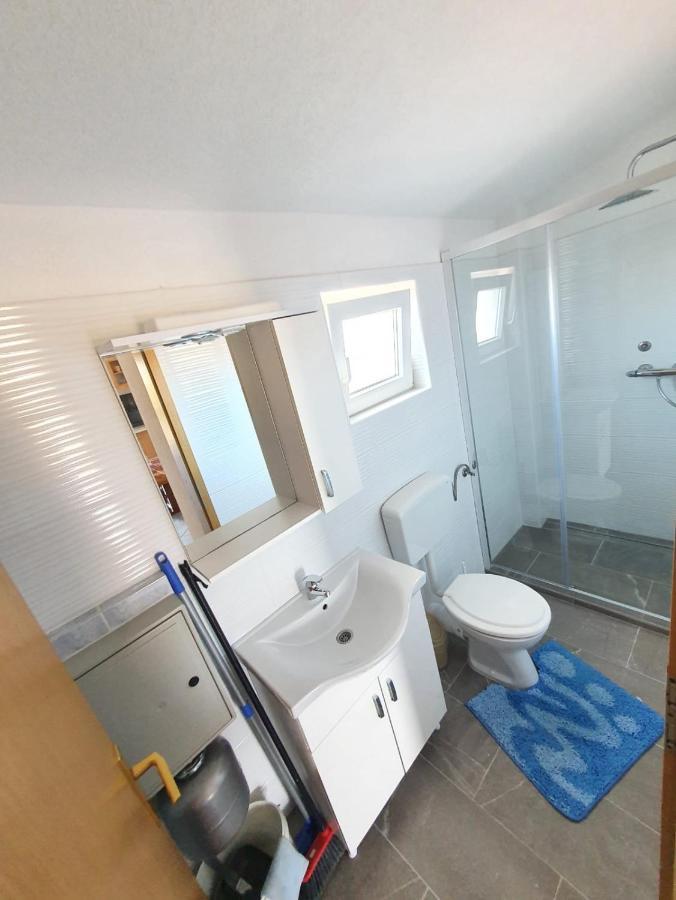 Apartment Ayla Vir
