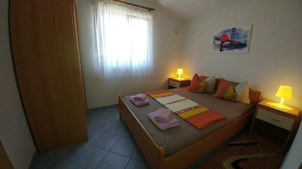 Apartment Ayla Vir